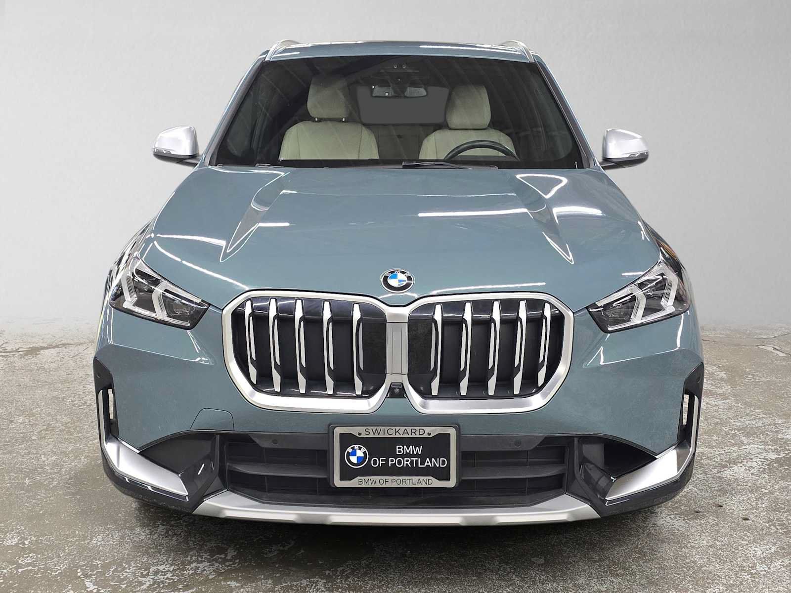 Used 2023 BMW X1 xDrive28i w/ Premium Package AWD/4WD image 8