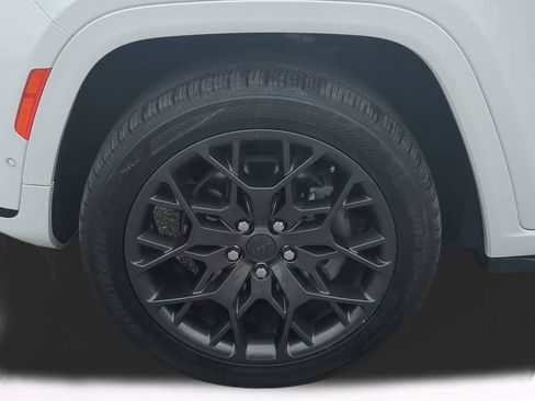 Used 2024 Jeep Grand Cherokee L Summit AWD/4WD image 11