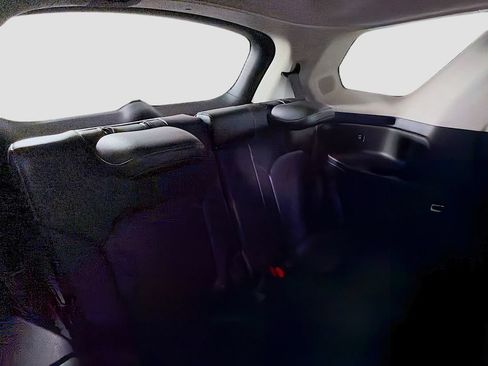 Used 2024 Honda Pilot Touring image 29