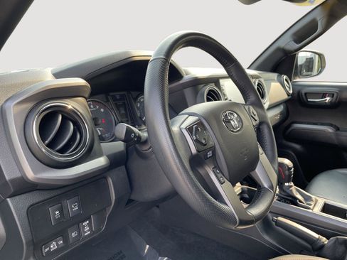 Used 2021 Toyota Tacoma TRD Pro AWD/4WD image 25