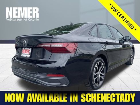 Used 2023 Volkswagen Jetta Sport FWD image 6