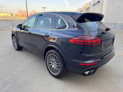 Used 2018 Porsche Cayenne S image 5