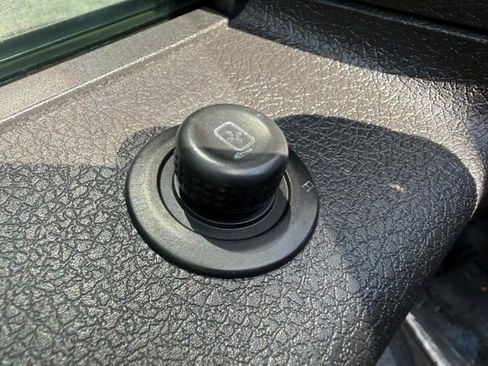 Used 2013 Ford F150 FX4 w/ Luxury Equipment Group AWD/4WD image 22