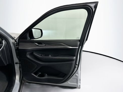 Used 2024 Jeep Grand Cherokee L Limited w/ Luxury Tech Group II image 33