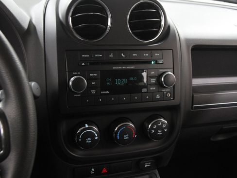 Used 2016 Jeep Patriot Sport w/ Power Value Group image 9