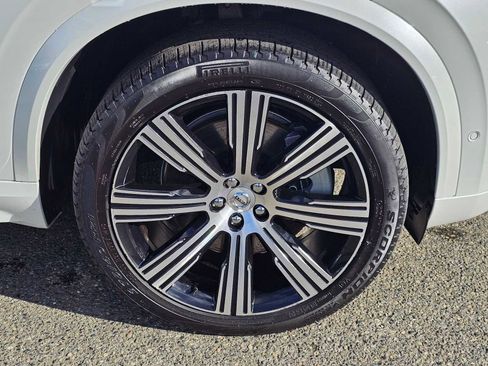 Used 2023 Volvo XC90 T8 Ultimate w/ Lounge Package image 9