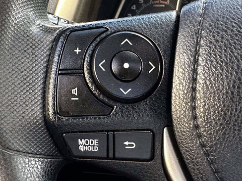 Used 2013 Toyota RAV4 XLE AWD/4WD image 21