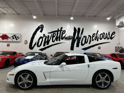 Used 2009 Chevrolet Corvette Coupe w/ Preferred Equipment Group image 2