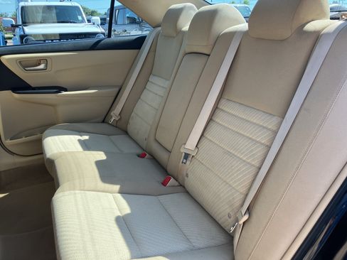 Used 2015 Toyota Camry LE FWD image 27
