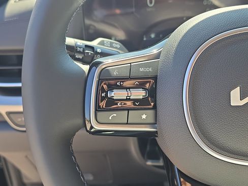 New 2026 Kia Carnival SX Prestige FWD image 31