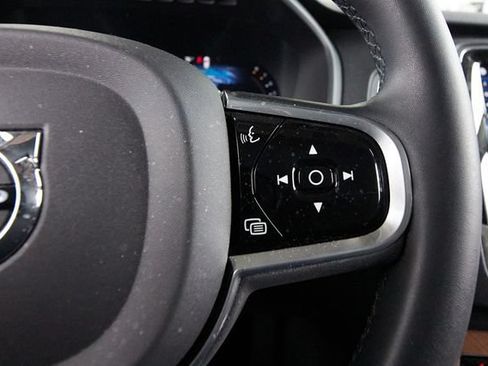 Certified 2023 Volvo XC90 B6 Plus w/ Protection Package Premier AWD/4WD image 16