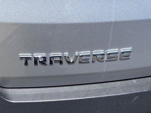 Used 2021 Chevrolet Traverse LS FWD image 9