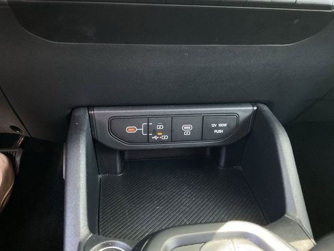 Used 2025 Kia K4 FWD image 21