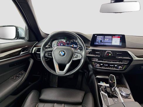 Used 2019 BMW 530i w/ Convenience Package RWD image 23