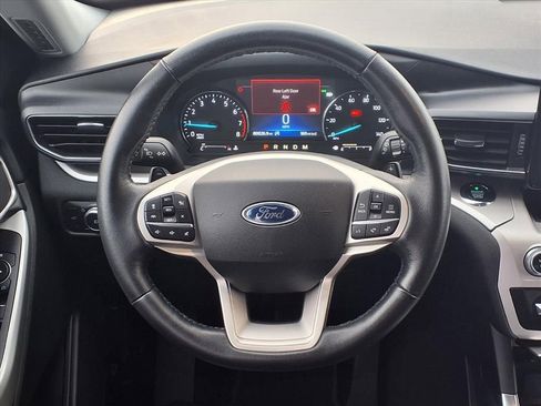 Used 2020 Ford Explorer XLT w/ Equipment Group 202A image 14