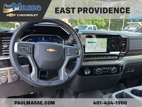 Used 2023 Chevrolet Silverado 1500 LT AWD/4WD image 15