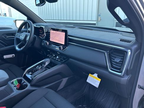 New 2026 GMC Canyon Elevation w/ LPO, Black Badging Package image 31