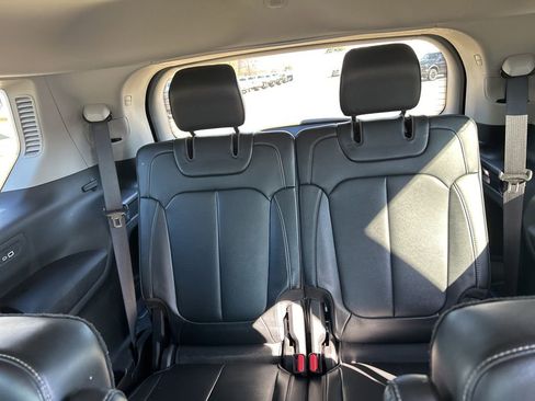 Used 2022 Jeep Grand Cherokee L Limited image 13