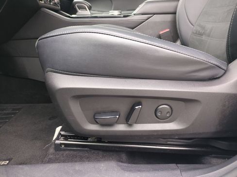 Used 2025 Mitsubishi Outlander SE AWD/4WD image 14