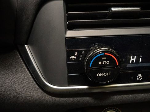 Certified 2023 Nissan Rogue SV w/ SV Premium B Package image 17