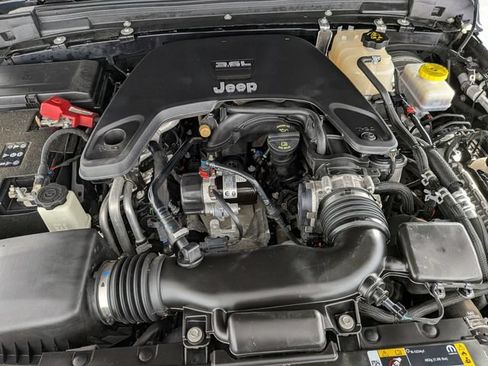 Used 2021 Jeep Wrangler Unlimited Sport AWD/4WD image 28