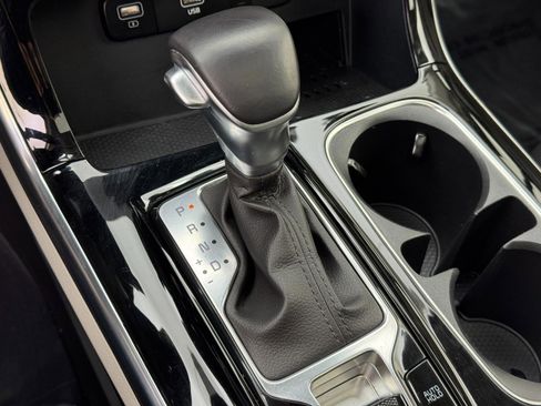 Used 2024 Kia Carnival SX Prestige image 29