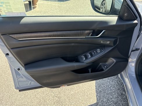 Used 2022 Honda Accord Touring image 26
