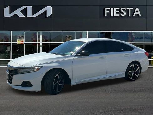 Used 2022 Honda Accord Sport image 2