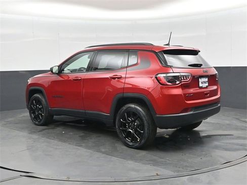 New 2026 Jeep Compass Latitude image 6