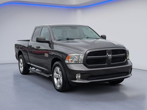 Used 2016 RAM 1500 Express RWD image 5