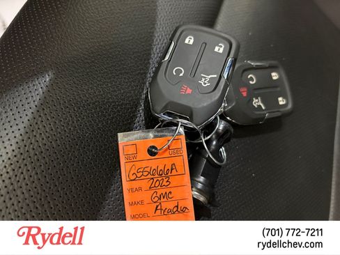 Used 2023 GMC Acadia AT4 w/ Technology Package AWD/4WD image 6