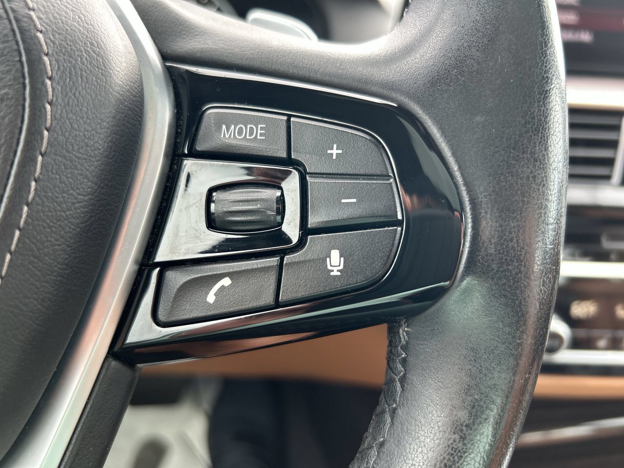 Used 2019 BMW 530e xDrive w/ Convenience Package AWD/4WD image 33