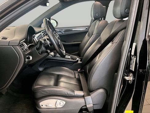 Used 2022 Porsche Macan AWD/4WD image 7