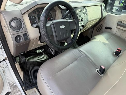 Used 2008 Ford F350 2WD Regular Cab Super Duty image 2