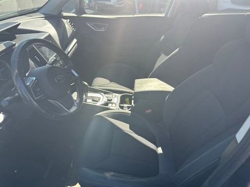 Used 2019 Subaru Forester Premium AWD/4WD image 7