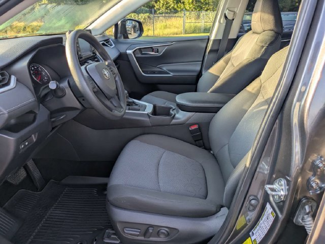 Certified 2022 Toyota RAV4 XLE FWD image 22