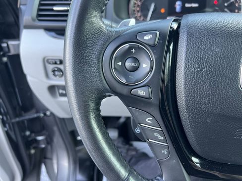 Used 2017 Honda Pilot Elite image 19