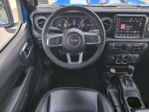 Used 2023 Jeep Wrangler Unlimited Sahara w/ Cold Weather Group AWD/4WD image 16
