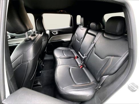 Certified 2024 Jeep Compass Limited image 21