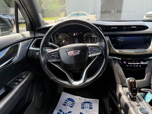 Used 2020 Cadillac XT6 Premium Luxury FWD image 9