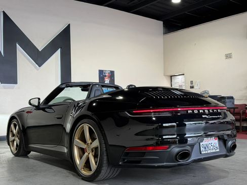 Used 2020 Porsche 911 Carrera 4S AWD/4WD image 12