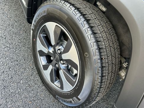 Used 2023 Jeep Grand Cherokee 4WD 4xe image 17