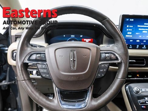 Used 2022 Lincoln Nautilus AWD w/ Premium Package image 10