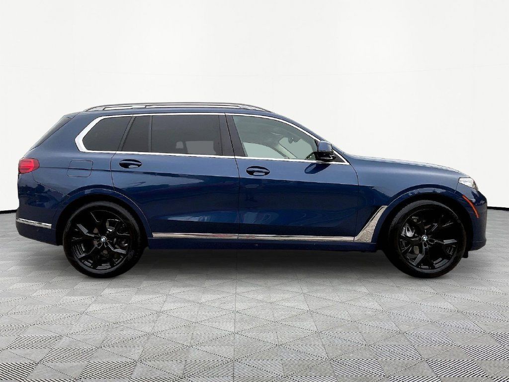 Used 2021 BMW X7 xDrive40i w/ Premium Package AWD/4WD image 5