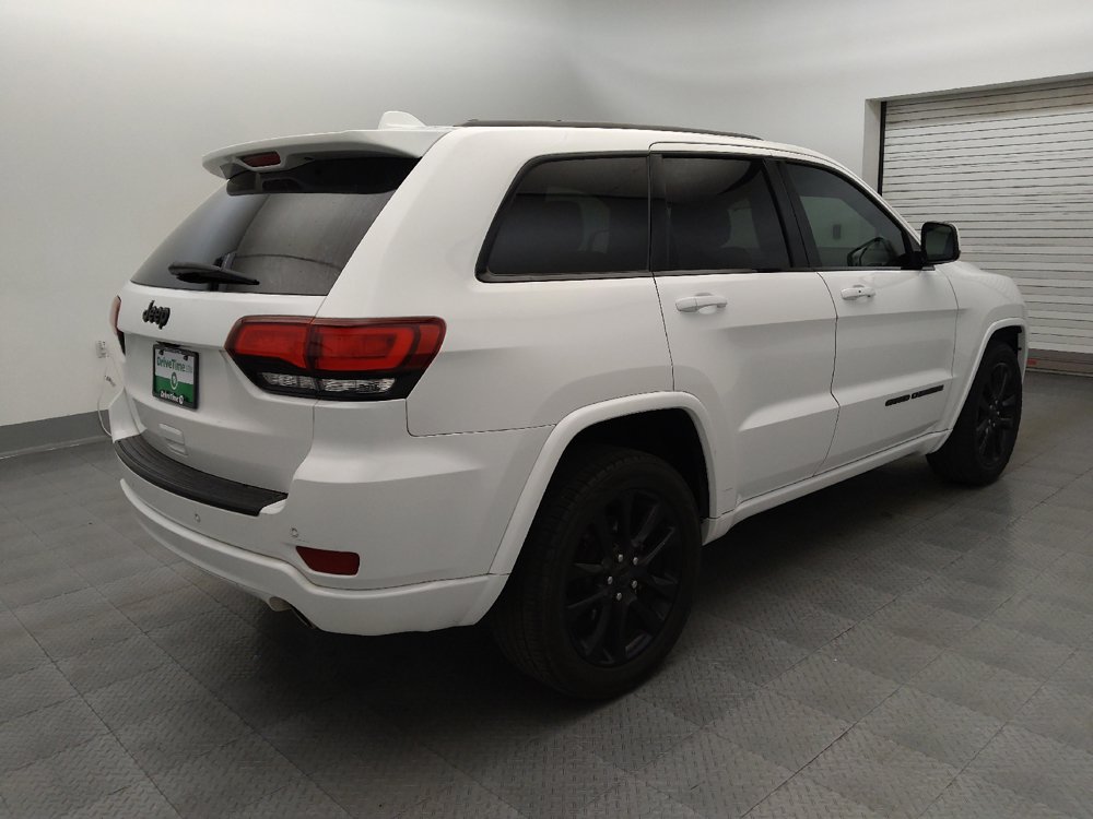 Used 2021 Jeep Grand Cherokee Laredo X RWD image 9