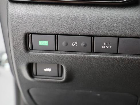 Used 2024 Nissan Sentra SV image 27