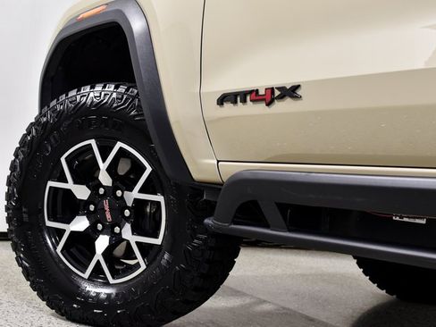 Used 2024 GMC Canyon AT4X image 13