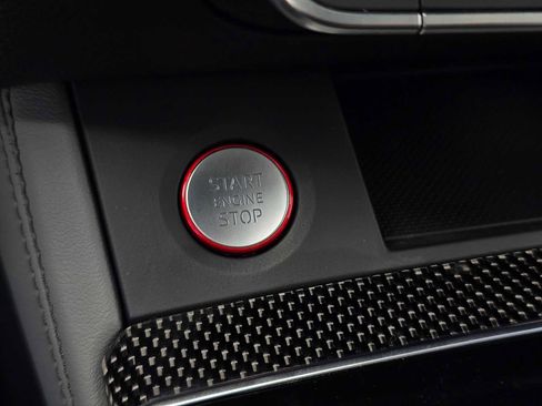 New 2025 Audi SQ5 Prestige image 32