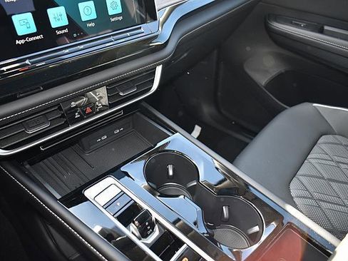 New 2026 Volkswagen Atlas SEL Premium R-Line image 13