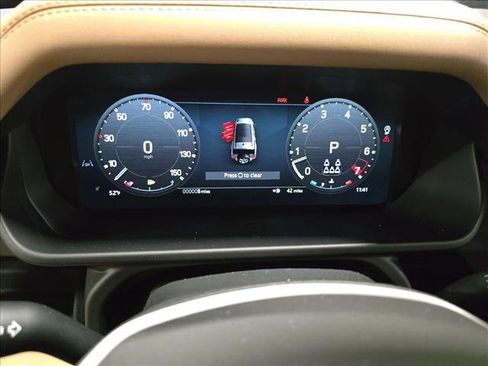 New 2026 Land Rover Defender 130 X-Dynamic SE image 21